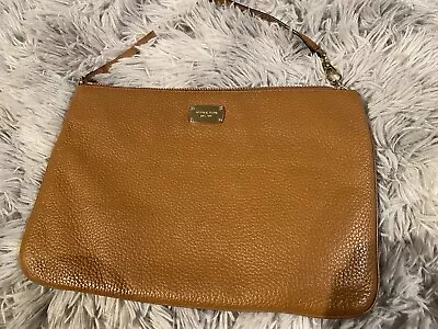 Michael Kors Womens Large Jet Set Modern Vintage  Wristlet Handbag Leather Brown • $29