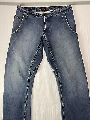 Von Dutch Jeans Mens Size 30x32 Distressed Zip Fly Blue Deep Pockets Medium Wash • $23.24