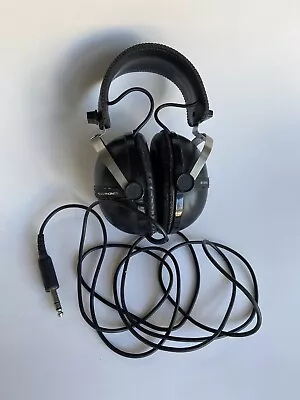 Vintage PIONEER SE-205 Hi FI Stereo Headphones For Parts Repair Costume Or Prop • $15