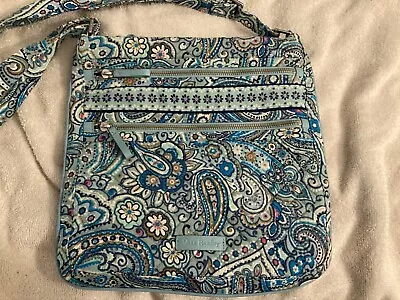 Vera Bradley  Daisy Dot Paisley Triple Zip Hipster • $20