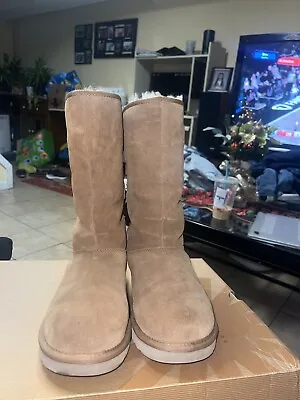Ugg Australia Chestnut Boots • $80
