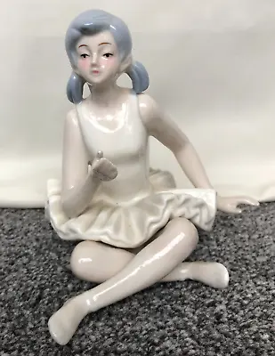 Porcelain China Sitting Ballerina Girl Figurine - NAO / Lladro Style • £10