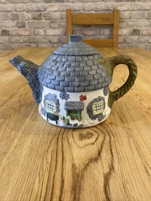 £3 • Buy Christopher Wren Cottages Fine Bone China Teapot
