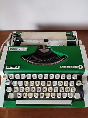 Olympia Traveller De Luxe S. Typewriter Green.  • £70.73