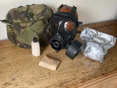 Avon 2001 S10 British Army Gas Mask Good Condition Haversack Spare Filter Size 2 • £89.99