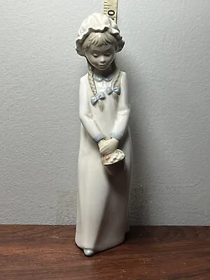 Vintage Lladro Zaphir Porcelain Figurine Girl In Bonnet W/ Flower Basket 10   • $17.99