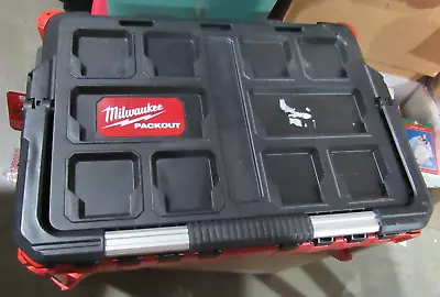 Milwaukee PACKOUT 22in 16in 11in Large Toolbox 100 Lb Capacity 48-22-8425 BOX #1 • $99.99