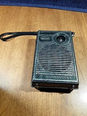 $2 • Buy Vintage Lloyds Transister Radio For Parts 