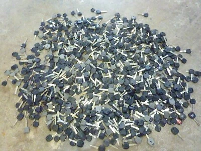 $664.99 • Buy OEM Locksmith Lot 810+ Used Car Keys Transponder Chip FORD GM TOYOTA HONDA LEXUS