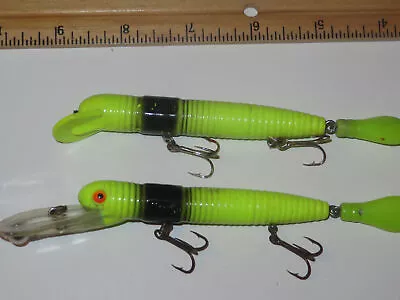 Lot Of 2 Tom Mann Mann's Hard Worm Lures Surface Diver - Chartreuse • $21.99