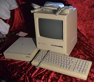 Collectible Apple Mac Plus Computer With Keyboard Mouse And Hard Drive • $1