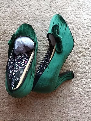 Stunning Joe Browns Green Velvet Bow Shoes Rare Sz 6 Exdisplay (19) • £34.95