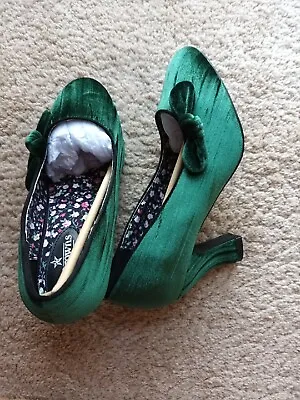 Stunning Joe Browns Green Velvet Bow Shoes Rare Sz 7 Exdisplay (19) • £39.95