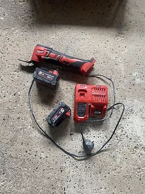 Milwaukee M18 18V M18 FUEL Oscillating Multi Tool W/ 5Ah Battery • £130