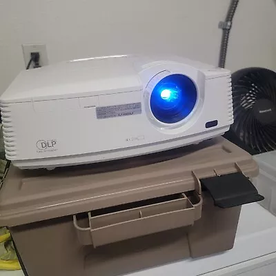 Mitsubishi Wd620u Dlp Projector • $79.99