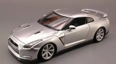 Bburago 2009 NISSAN GT-R (R35) Silver 1:18 • $44.99