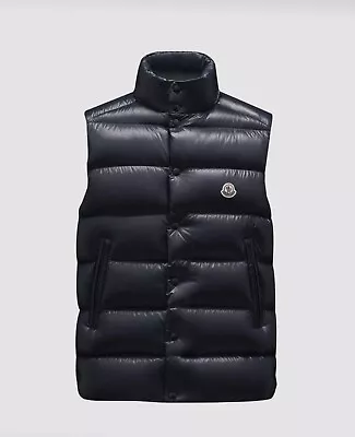 Moncler Vest Men Size 3 • $375