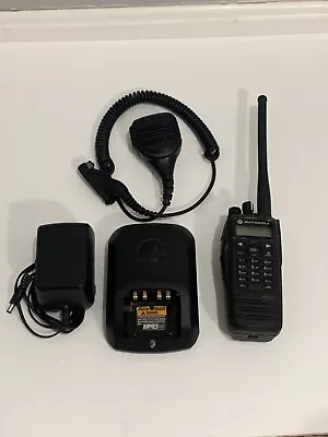 $299 • Buy Motorola MOTOTRBO XPR6550 136-174 MHz VHF Two Way Radio W Charger AAH55JDH9LA1AN
