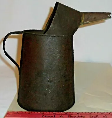 Vintage Primitive Oil Can PITCHER Dispenser  2  Qt Liquid Bulk Pour Spout 9”Tall • $10.95