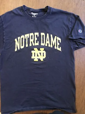 Vintage *Notre Dame * Men’s Champion T-shirt  Size: Medium • $9.99