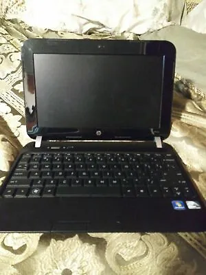 HP Mini 1104 10.1  Laptop Netbook Intel Atom 1.6GHz 2GB RAM  • $45