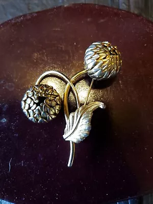 Vintage Hattie Carnegie SIGNED Double Mum Flower Brass/Gold Tone Brooch Pin 2.5 • $29.99