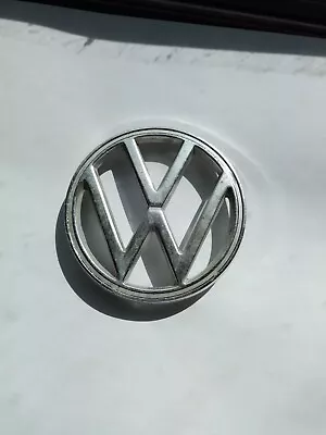 Nos  VW 1993-1998 Jetta Rear Trunk Emblem Badge Part # 113 853 601B NOS   SILVER • $48.95