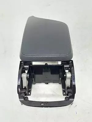 2016 - 2018 Volvo Xc90 T6 Oem Front Center Console Armrest Lid Black 31420995 • $85