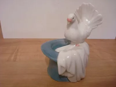 M.requena Valencia Spain Porcelain Dove On Top Hat • £4.99