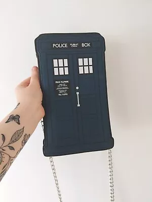 💙Doctor Who Tardis Crossbody Bag 💙 • £40