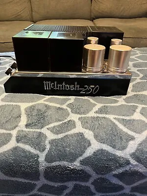 McIntosh MC250 Stereo Power Amplifier With User Manual • $1500