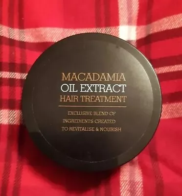 Macadamia Oil Extract- Hair Treatment Mask. Full Size- 250ml. New & Unused. • £2.25