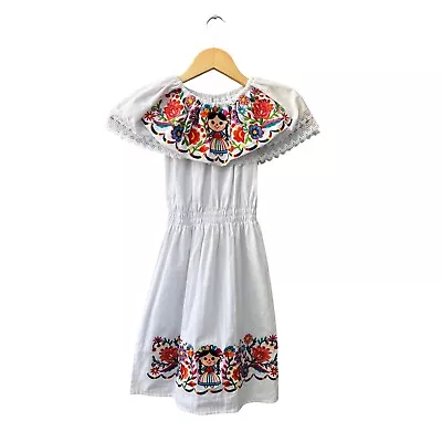 Beautiful Mexican Folk Art Embroidered Floral Festive Lace Girl’s Dress Size 6 • $29.50