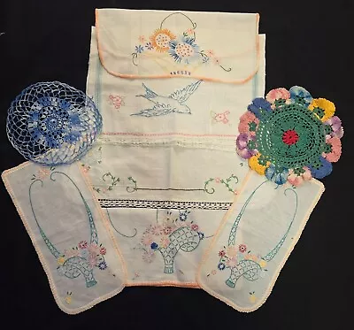 Lot Vintage Linens & Doilies Embroidered & Crocheted Free Shipping • $12