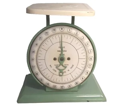 Scales Vintage Green Beige Pelouze Family Scale Deluxe 24 Lbs Chicago USA • $55