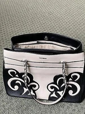 $120 • Buy EXCELLENT AUTHENTIC Guess Beige Black 5 Pockets Handbag Purse W. Zipper & Magnet