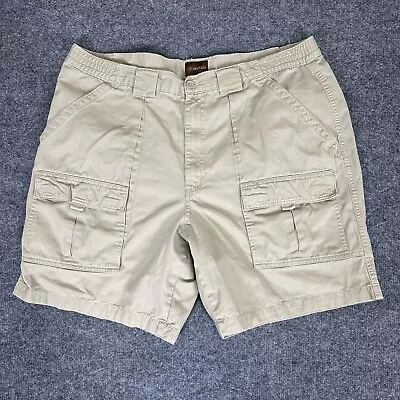 St. John's Bay Cargo Shorts Mens 44 Beige 100% Cotton Flat Front Elastic Adult • $17.60