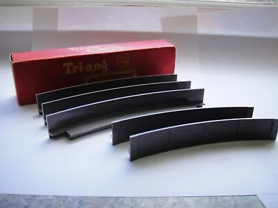 Collectable Triang Railways Set Of Curved Track Sidewalls In Original Box • £10