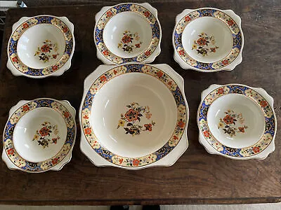 £29.99 • Buy Vintage Soho Pottery Solian Ware Floral Pattern With Bee 1 Large 5 Smaller Bowls