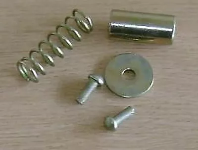 Lift Arm Fitting Kit - Lower. Compatible With: Massey Ferguson: 165 & 65 Only • £9.73