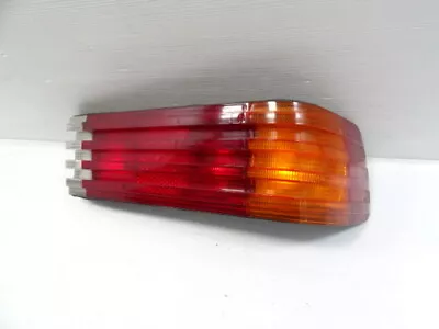 81 Mercedes R107 380SL Lamp Taillight Right 1078201664 • $161.99