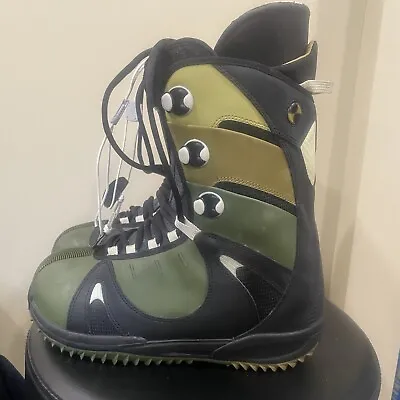 Burton Carbide Men’s Step In Snowboard Boot Green Size 10 Wear To Back Calf • $75