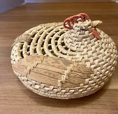 Chicken Egg Bread Basket With Lid Vintage Primitive • $12.99