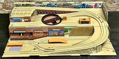 Vintage 1983 Hot Wheels Sto & Go Railroad Freight Yard Rail Car Train RR Set • $59.67