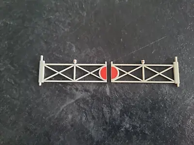 Hornby Level Crossing Part • £6