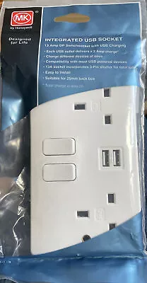 MK K2744WHI Twin Double 2 Gang Switched Plug Socket 2 X USB Sockets • £15.99