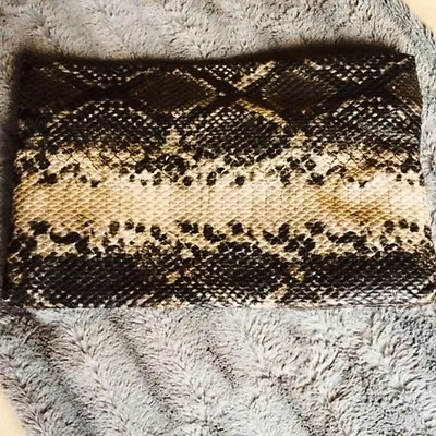 Zara Bnwt Bnwt Snakeskin Clutch Bag • $12