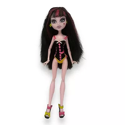 Monster High FIRST WAVE Draculaura GLOOM BEACH Doll (black Elastic Hips) • $24.99