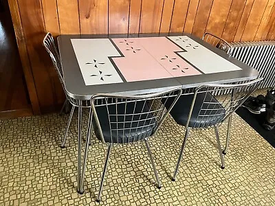 NICE! Vintage 1950s Formica Kitchen Table With Leaf & Four Chairs! • $750