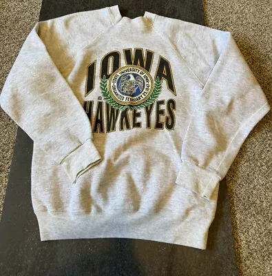 Vintage Iowa Hawkeyes Gray Crewneck Sweatshirt Boy’s Size XL (18-20) FREE SHIP • $39.99